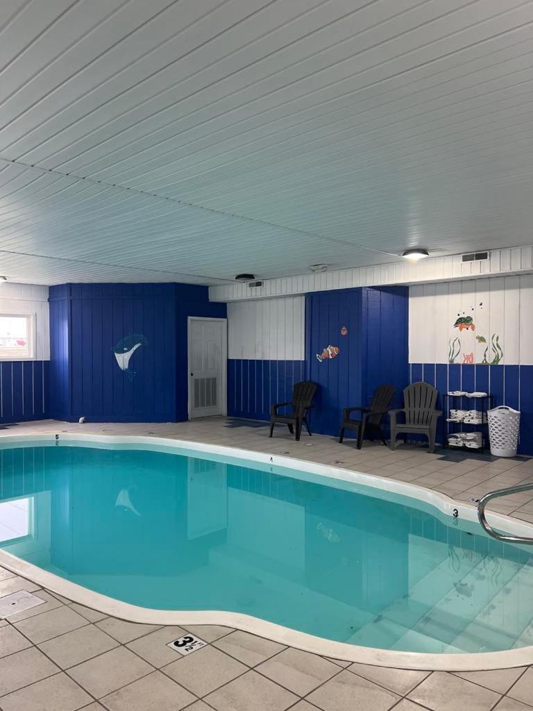 ホテル Ramada By Wyndham エフィングハム エクステリア 写真